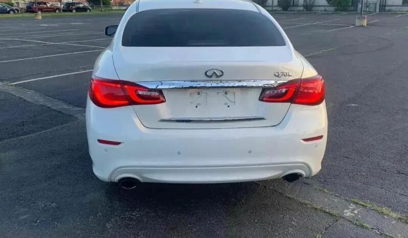 
								2015 Infiniti Q70 full									